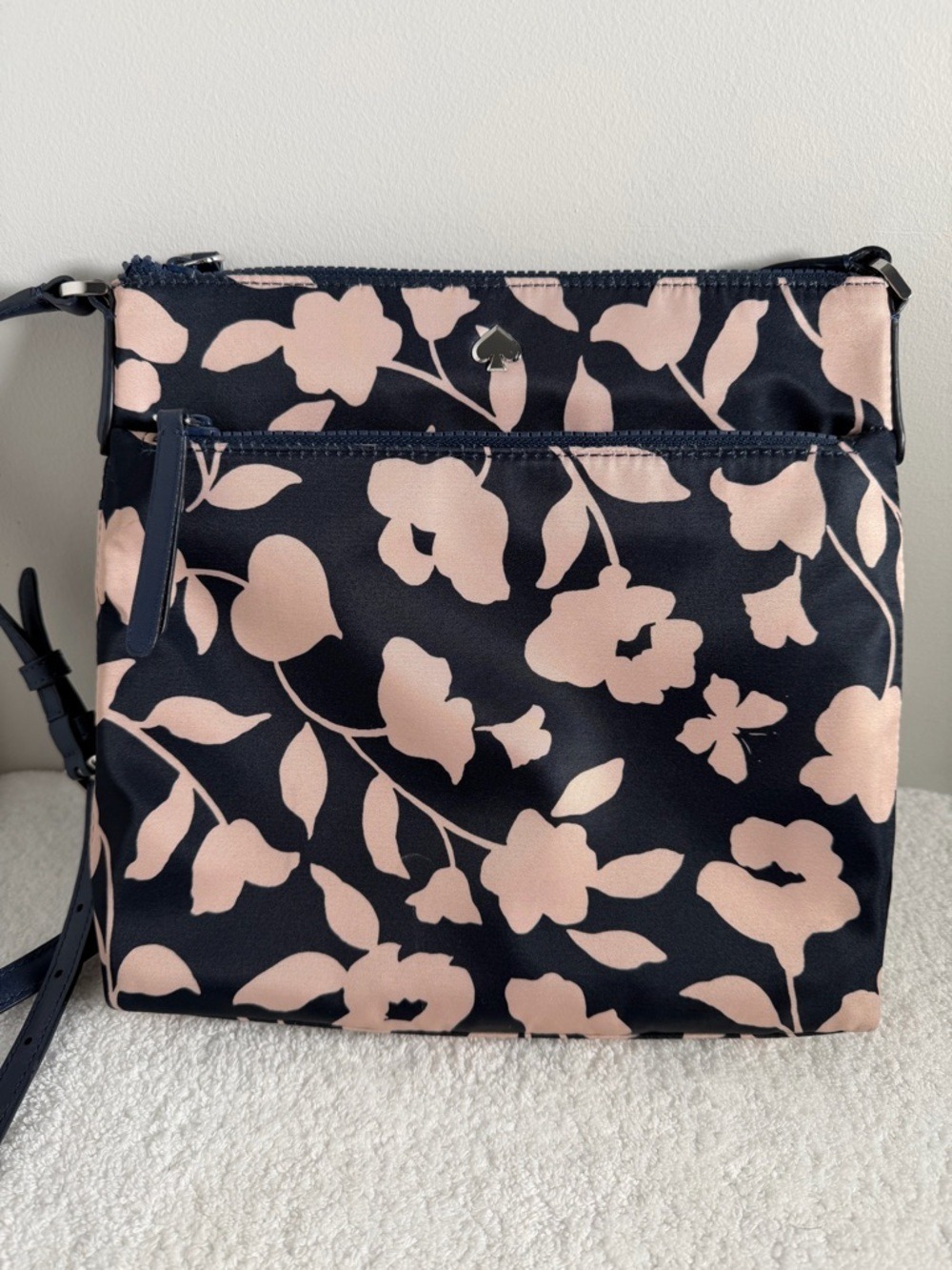 kate spade Navy & Blush Jae Garden Crossbody Bag - Picture 1 of 8